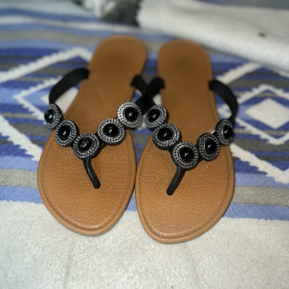 Chic Black and Tan Women's Sandals